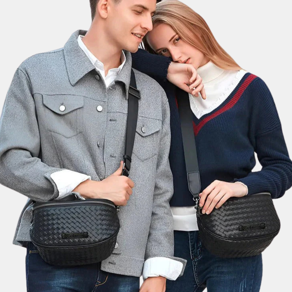 Klara | CHIC LÄTTVIKTS SKAL CROSSBODY VÄSKA