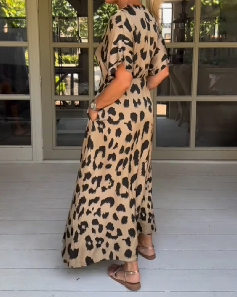 Tove | Maxiklänning med leopardmönster i mjuk viskös