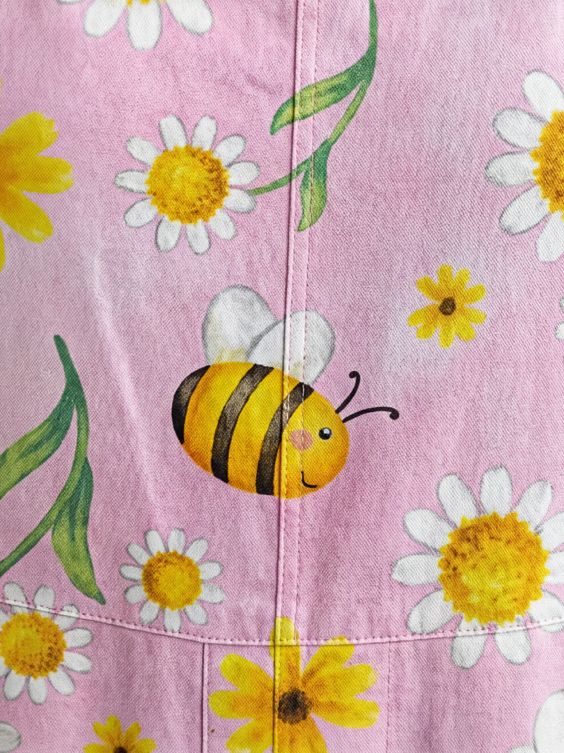 Frida | Jumpsuit i rosa blommönster med avslappnad passform