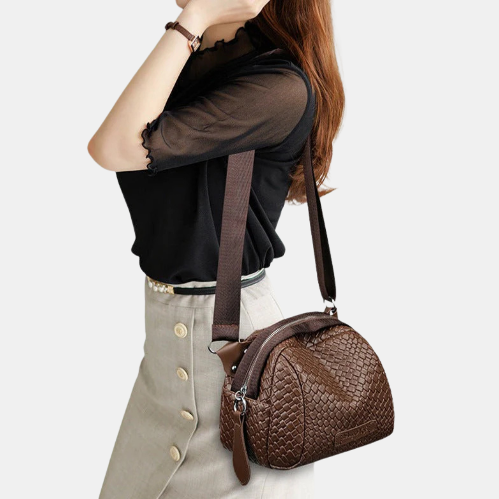 Klara | CHIC LÄTTVIKTS SKAL CROSSBODY VÄSKA