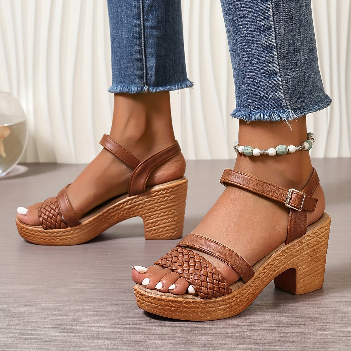 Lena | flätade sandaler i beige läder