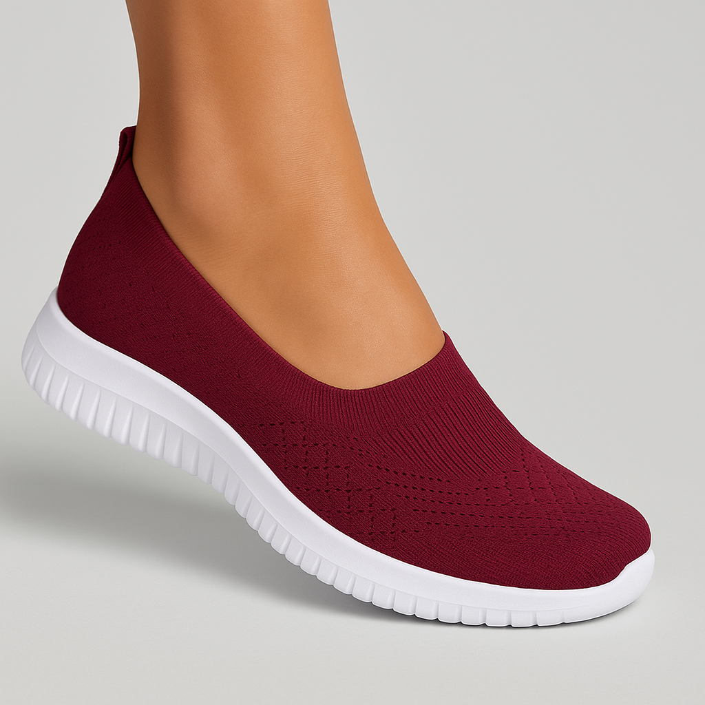 Sigrid | Bekväma hälskor i vit textil med lätt sula