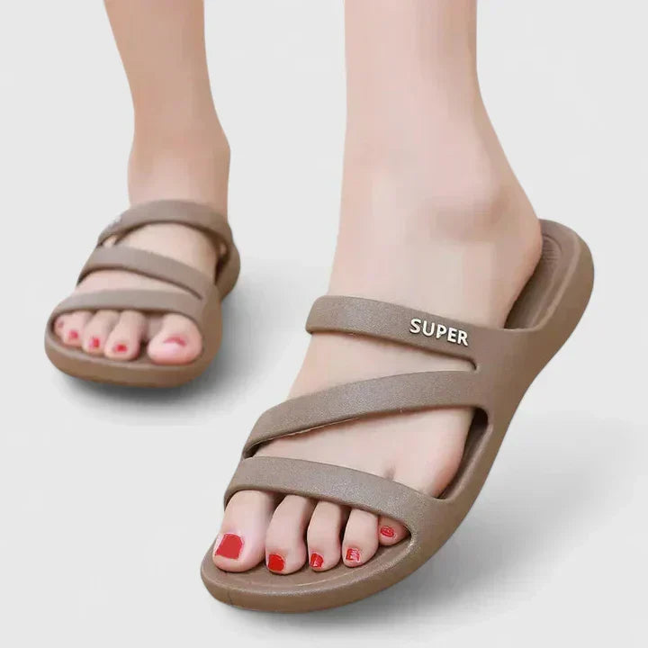 Astrid | Ortopediska sandaler i beige läder med justerbar rem