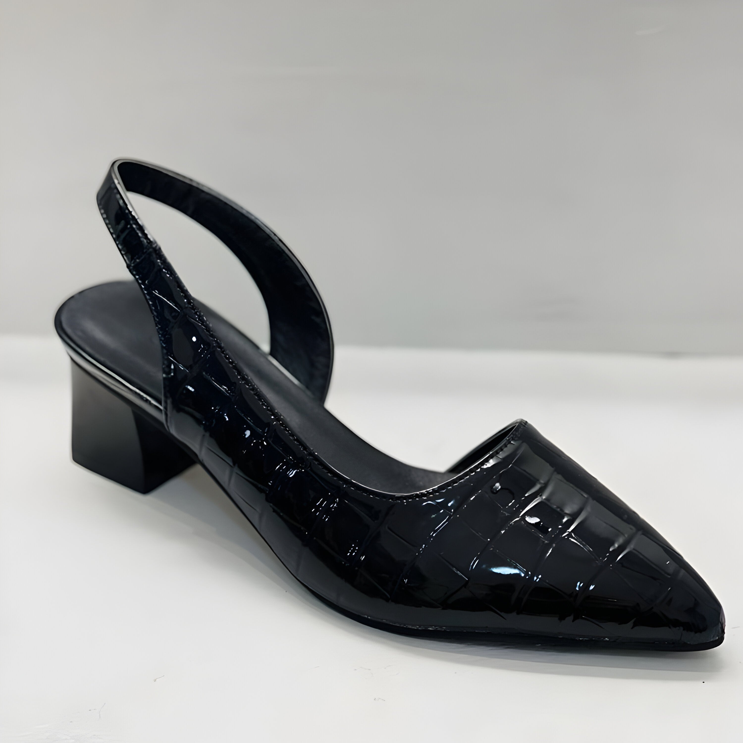 Lena | Slingback-klack med tidlös stil