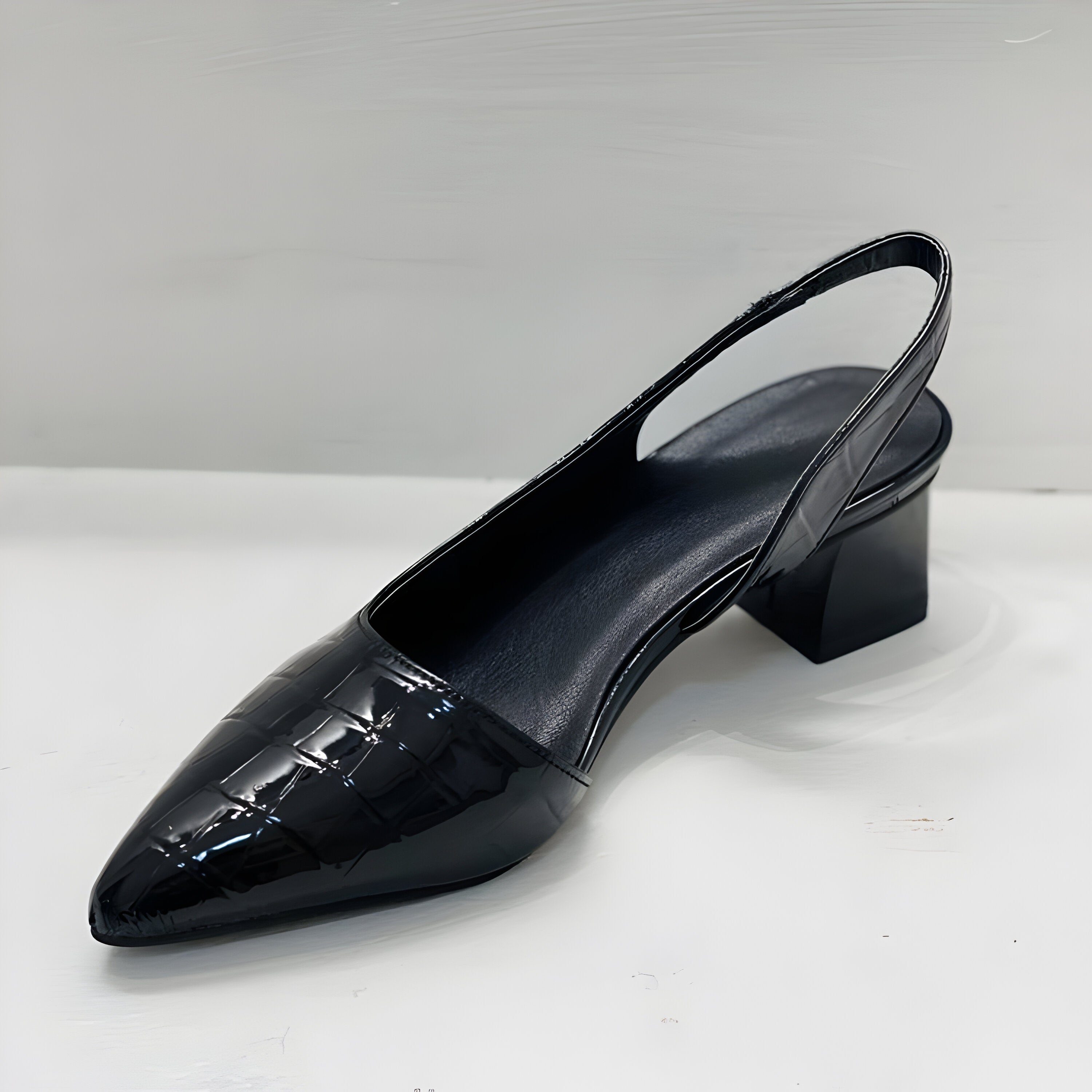 Lena | Slingback-klack med tidlös stil