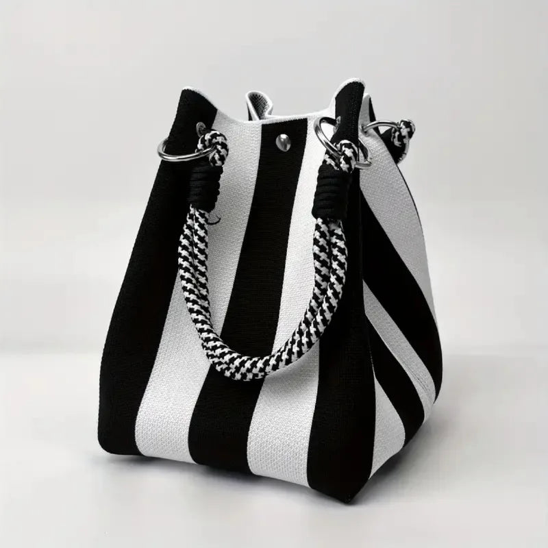 Petra | Geometrisk bucket-väska