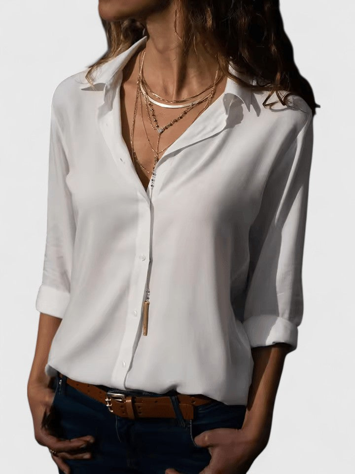 Elsa | Elegant blus i klassisk snitt, vit bomull