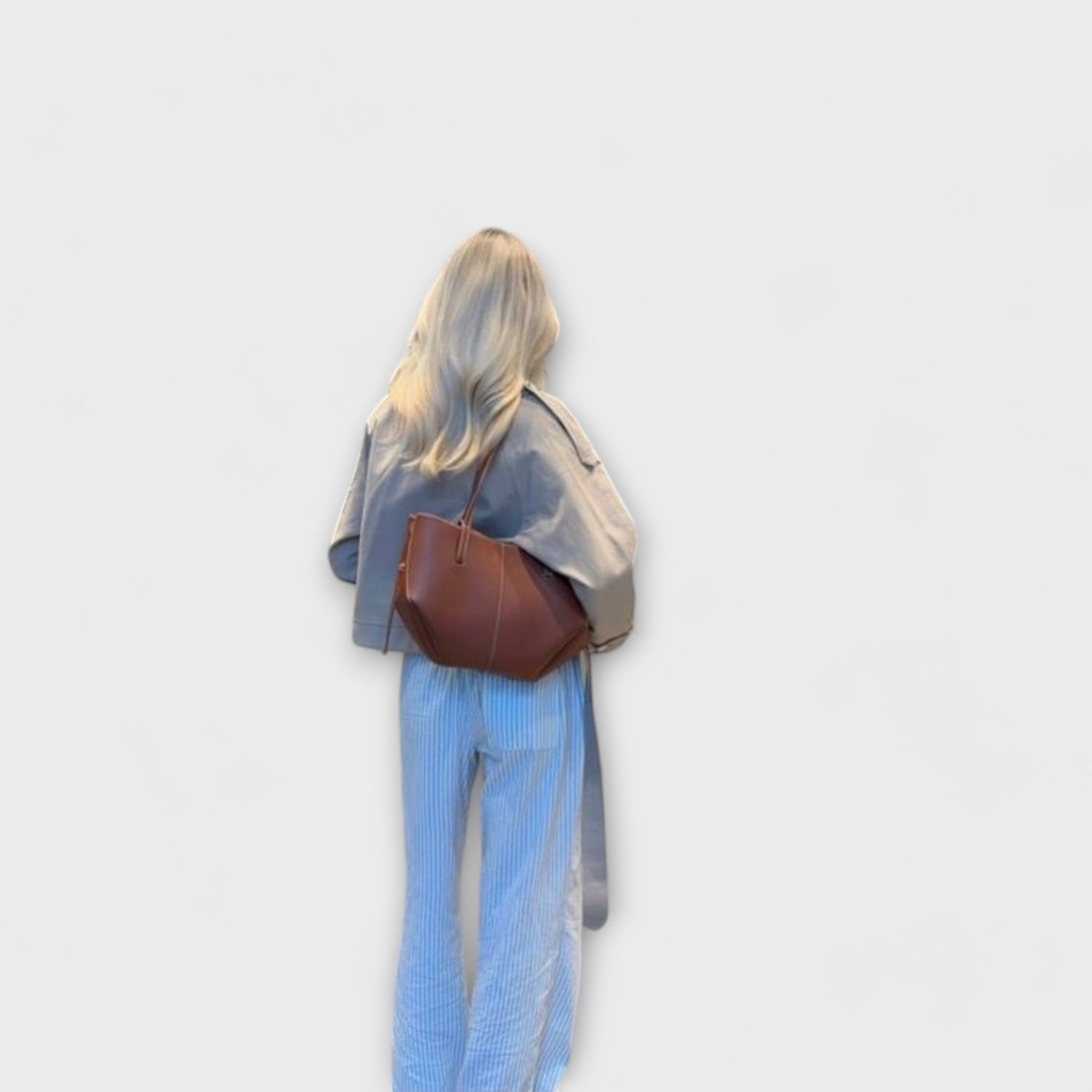 Lyvianne – Vintage Tote Bag