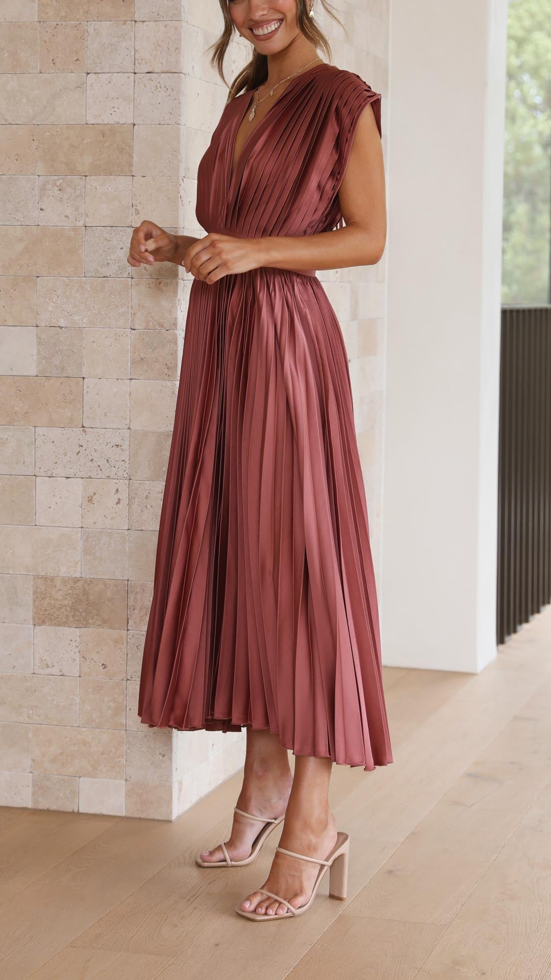Lena | Elegant Plisserad Klänning