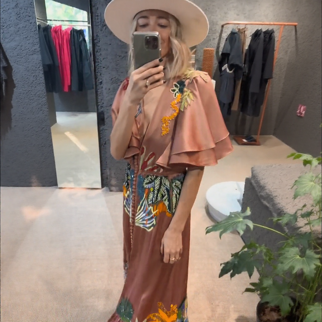 Rebecka | Broderad Boho Maxi Klänning i Beige