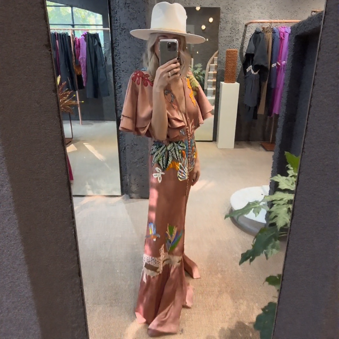 Rebecka | Broderad Boho Maxi Klänning i Beige