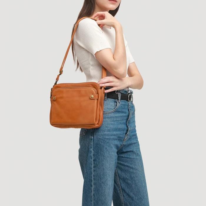Sofia | CHIC TRE-LAGERS CROSSBODY VÄSKA