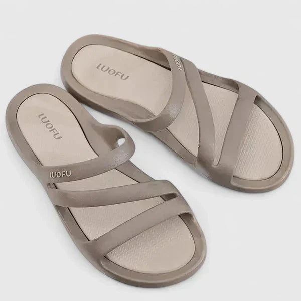 Astrid | Ortopediska sandaler i beige läder med justerbar rem