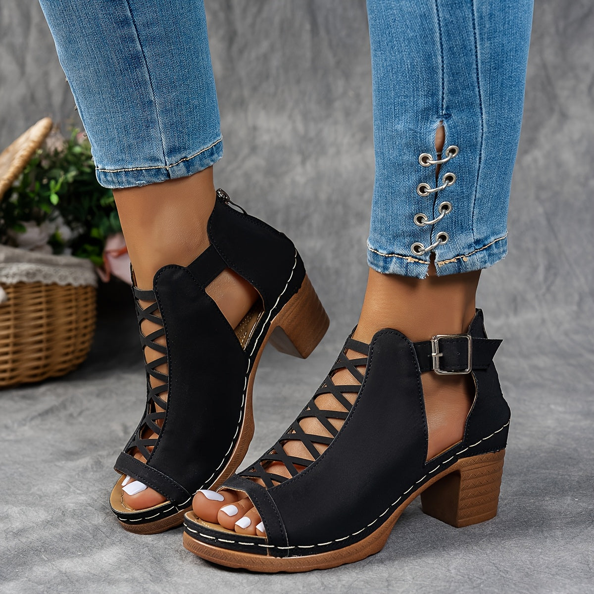 MĂ€rta | Lattice-Heel Sandaler i Svart LĂ€der