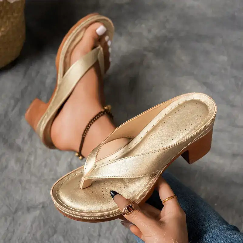 Vera | Avslappnade sandaler i beige läder
