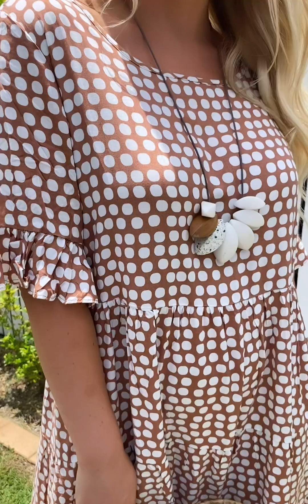 Nicola - Korta ärmar Midi Klänning