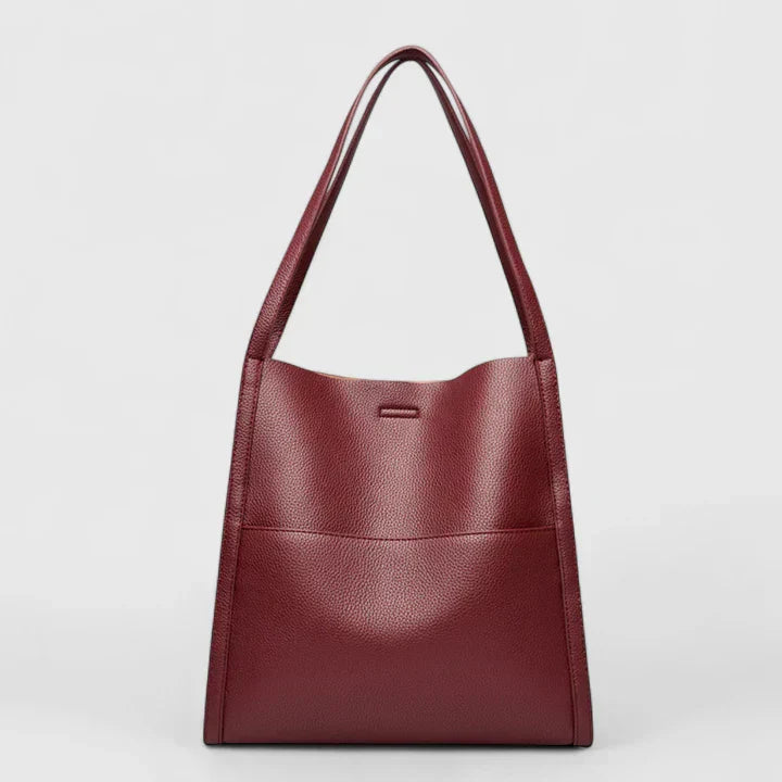 Berit | Axellväska i klassisk design, svart läder