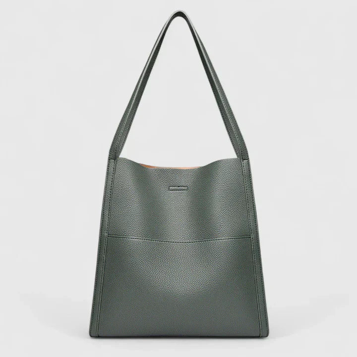 Berit | Axellväska i klassisk design, svart läder