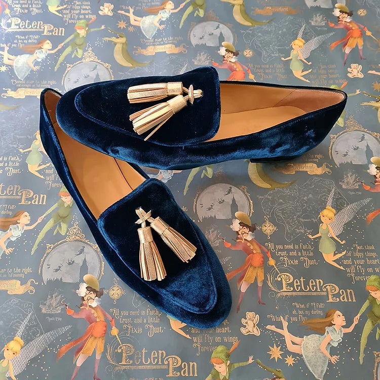 MIDNIGHT ELEGANCE LOAFERS MED CHAMPAGNE TASSELS