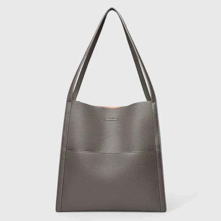 Berit | Axellväska i klassisk design, svart läder