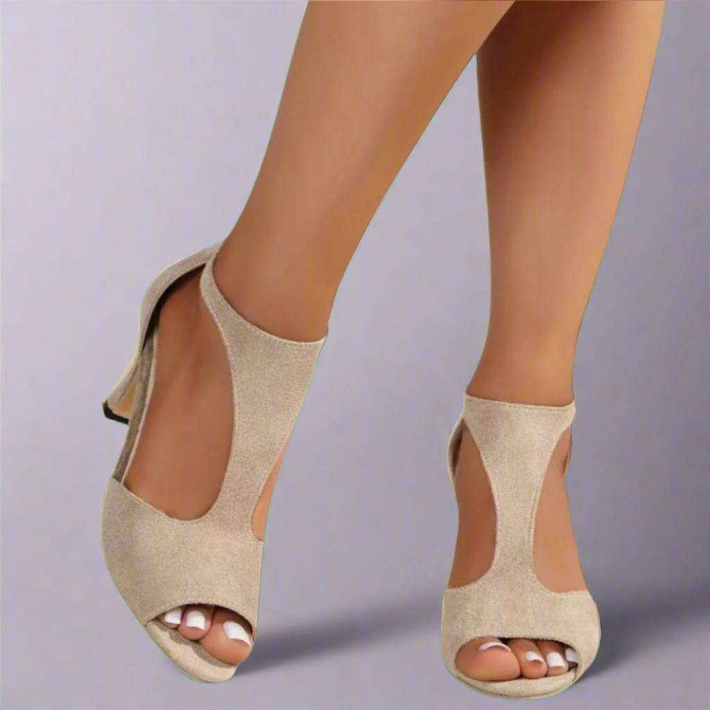 Klara | Utskuren Peep Toe Klackar