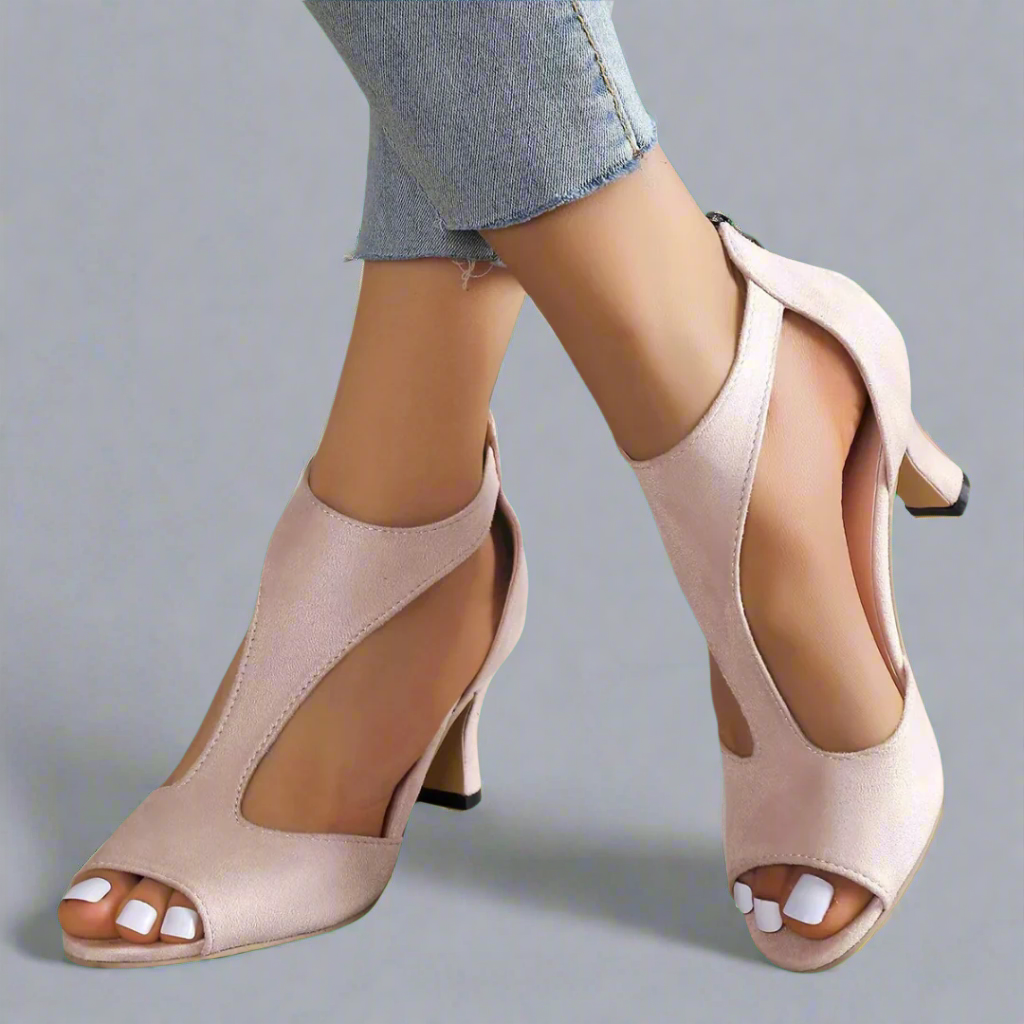 Klara | Utskuren Peep Toe Klackar
