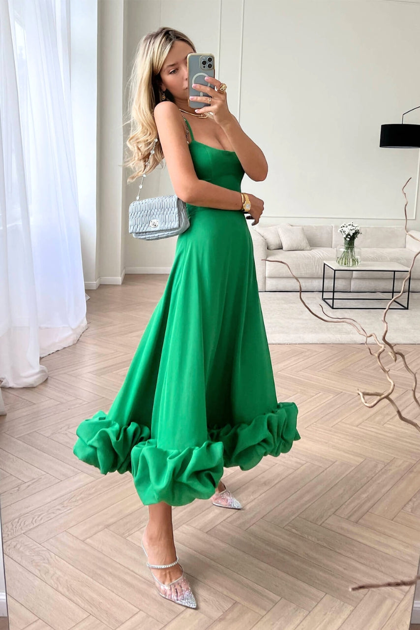 Ulrika | Elegant Flödande Klänning i Svart