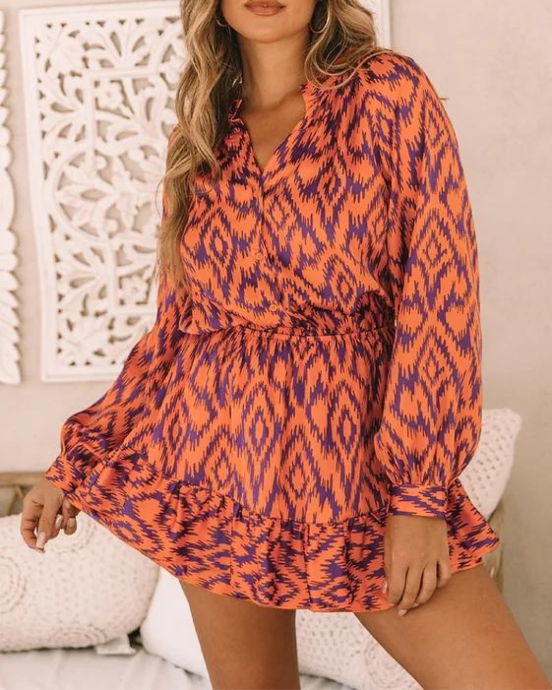 Sofia | Retro Aztec Glam Midi Klänning i Svart med Geometriska Mönster