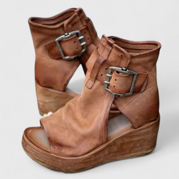 Karin | Ortopediska Kil Sandaler