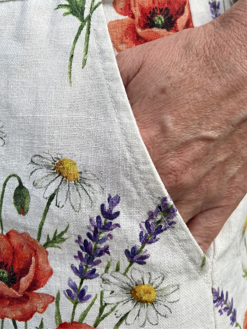 Elin | Blommig jumpsuit med axelband i helfigur