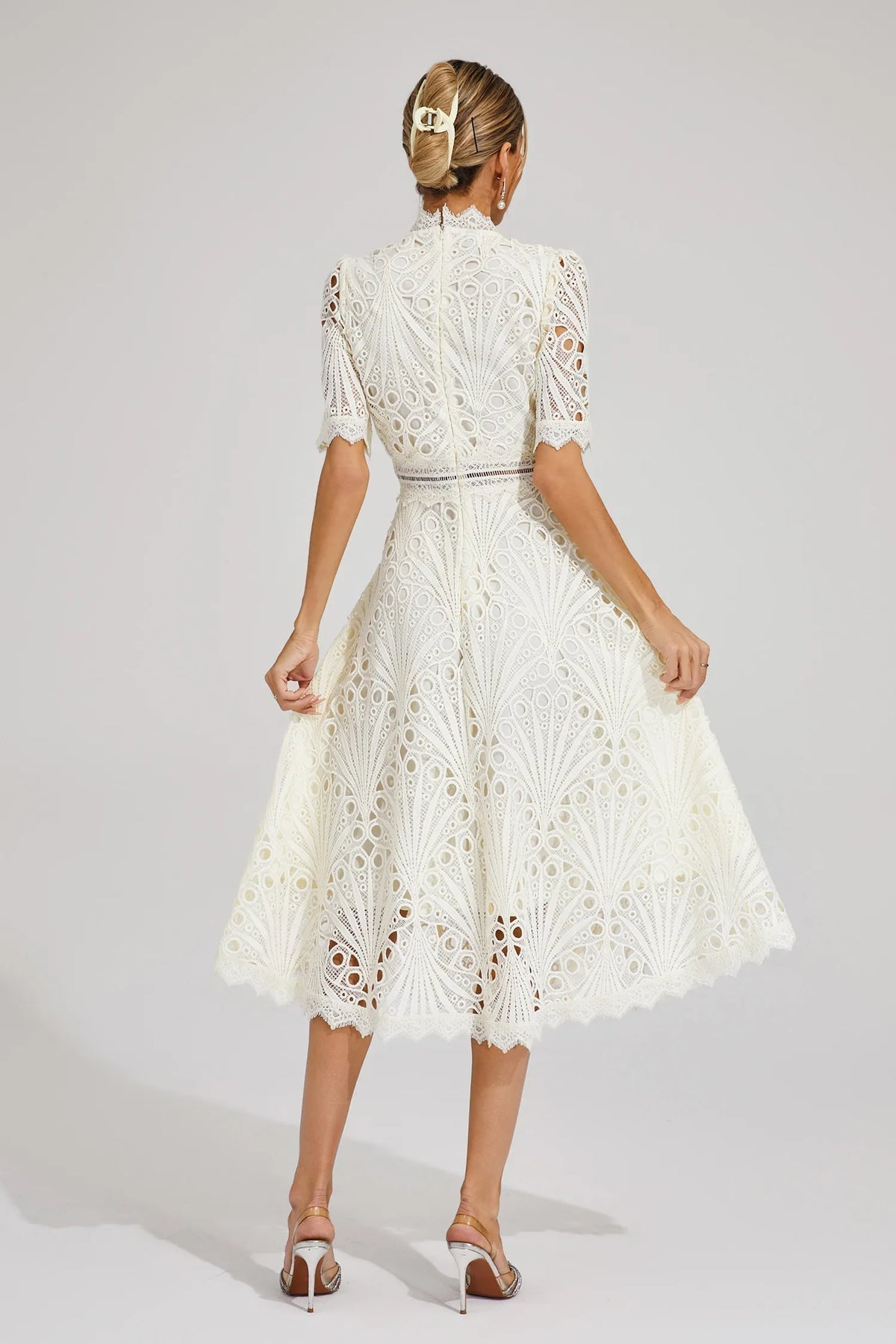 Anneli | ELEGANT BLOMMÖNSTREDD KLÄNNING