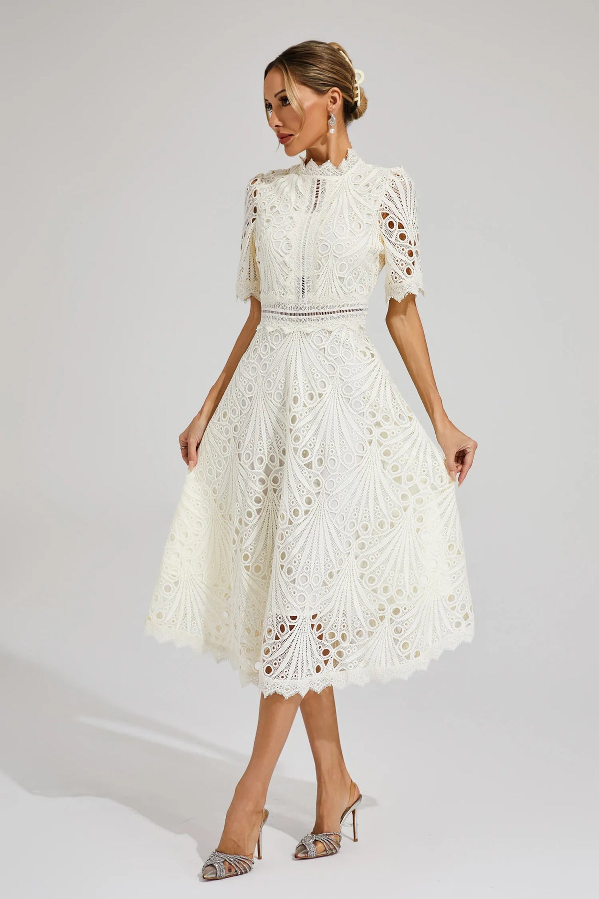 Anneli | ELEGANT BLOMMÖNSTREDD KLÄNNING