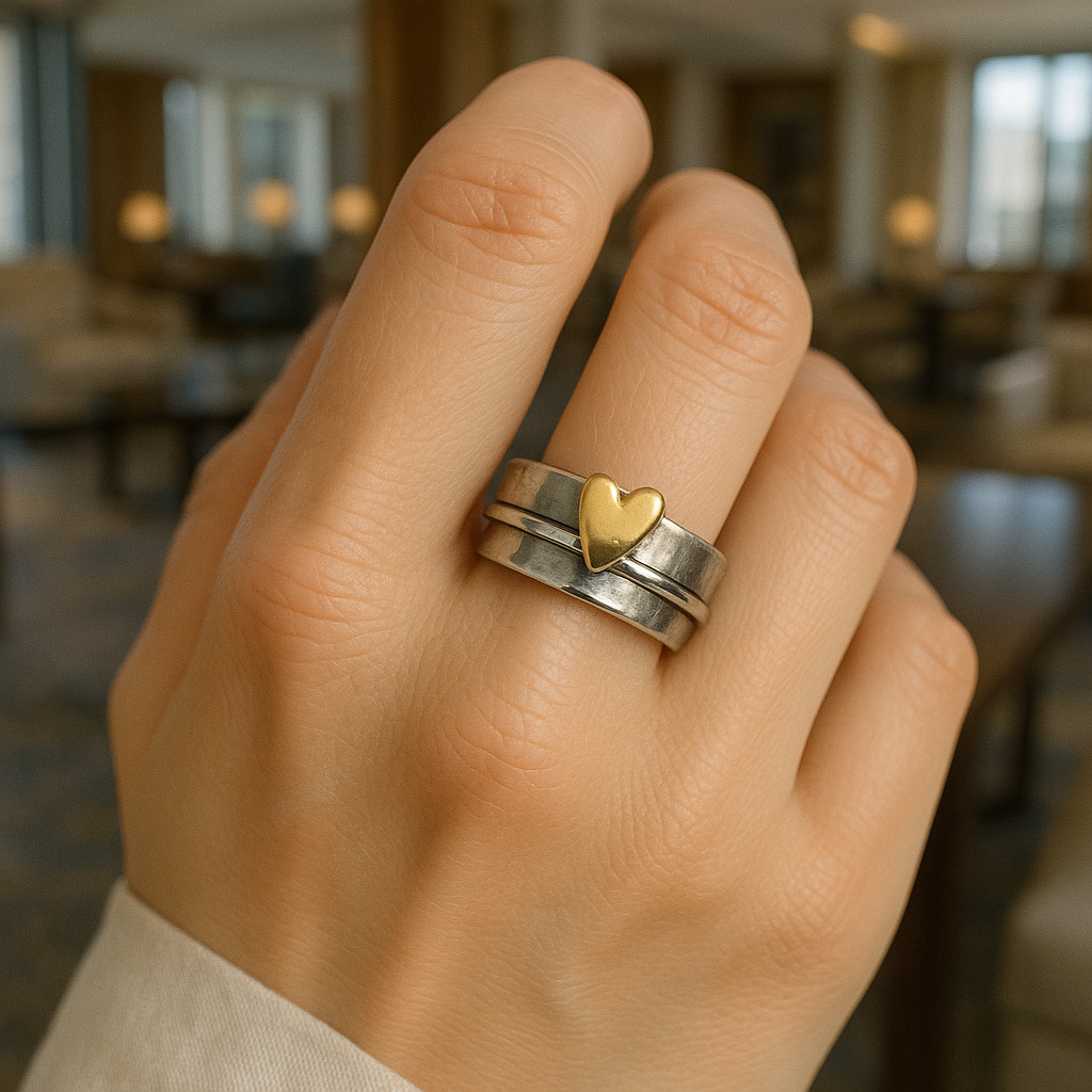 MINDY | SILVER GULDEN HJÄRTRING