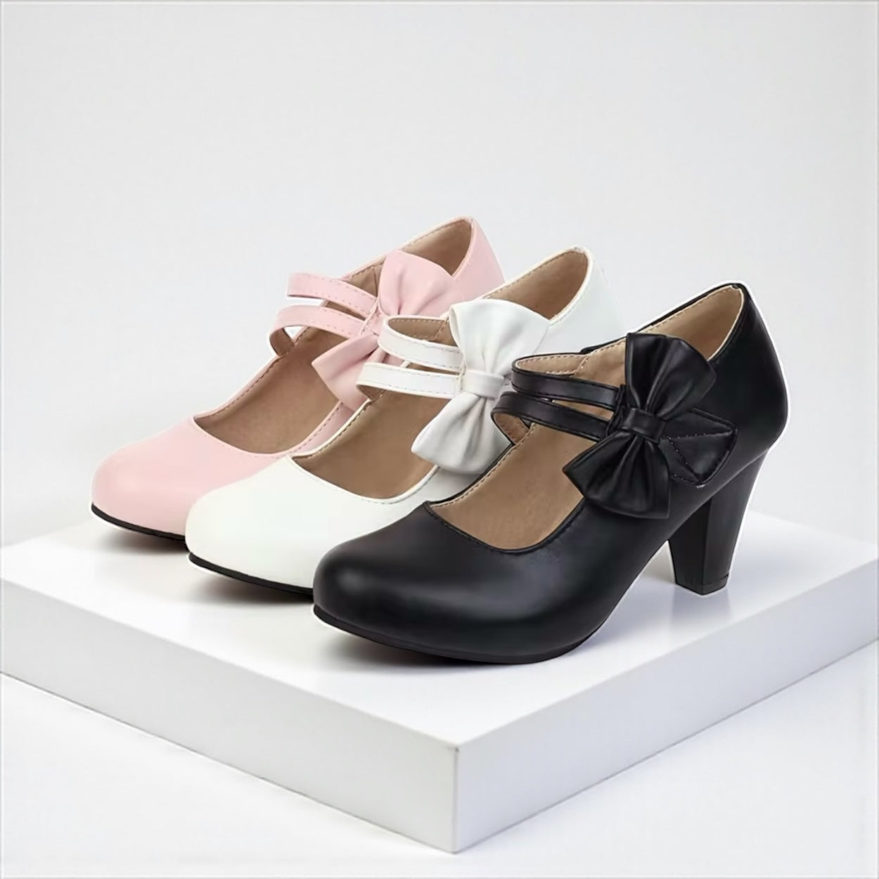 Ingrid | Eleganta klackar i svart läder med klassisk design