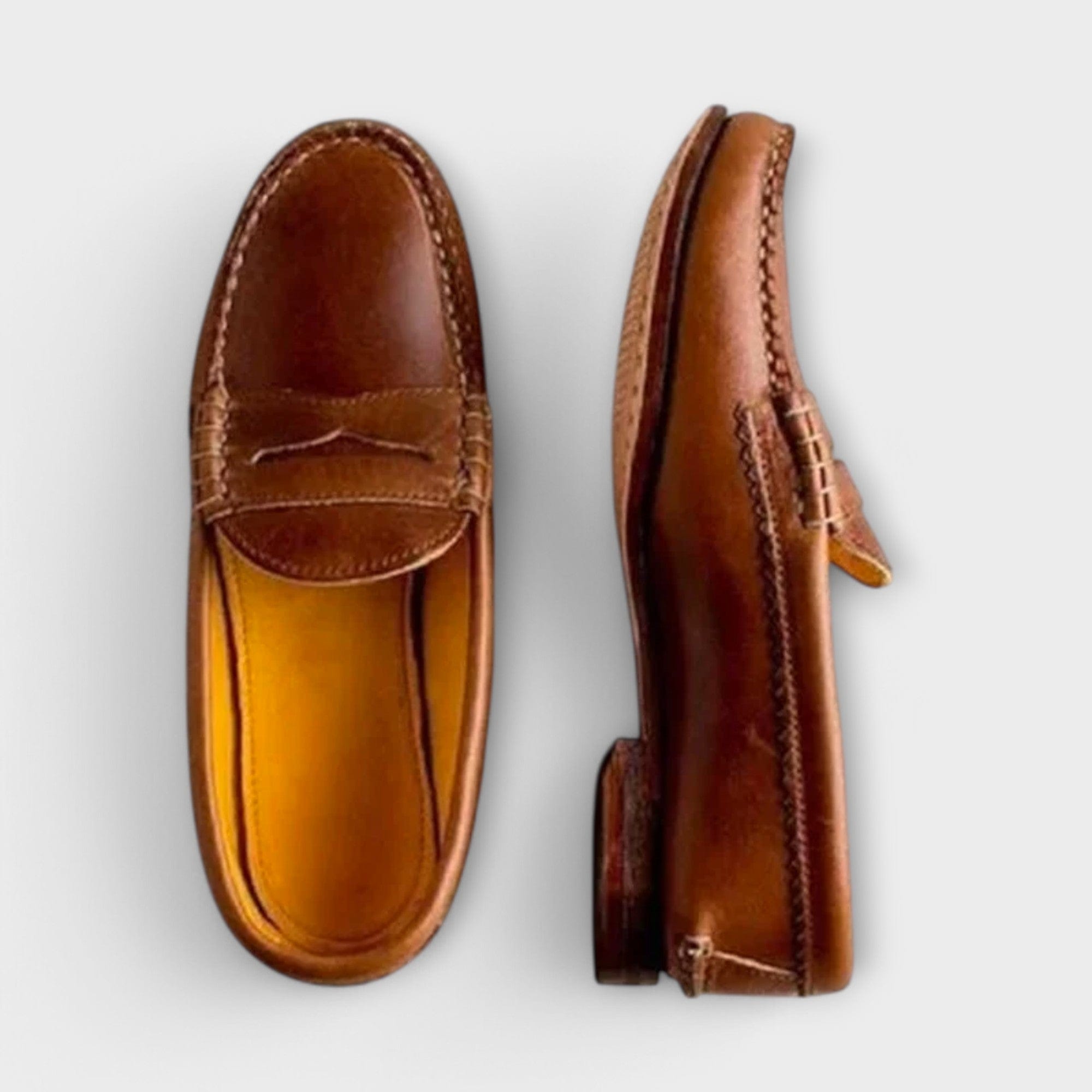 Sara | Klassiska kvinnors loafers i svart läder