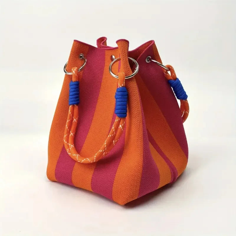 Petra | Geometrisk bucket-väska