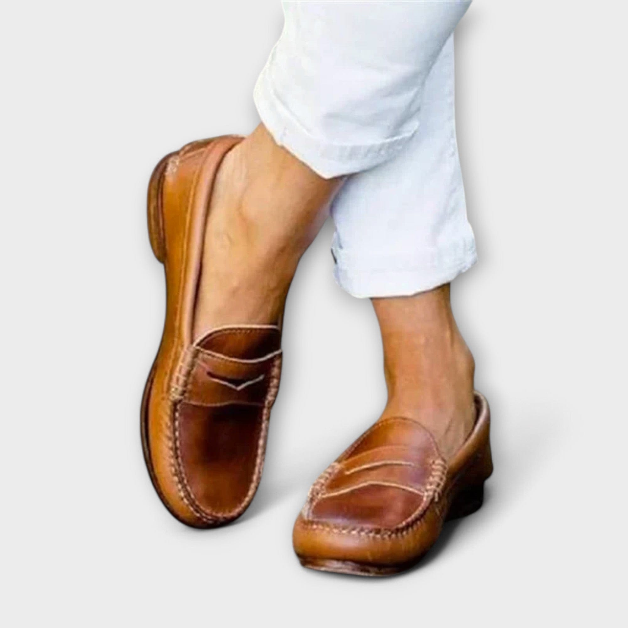 Sara | Klassiska kvinnors loafers i svart läder