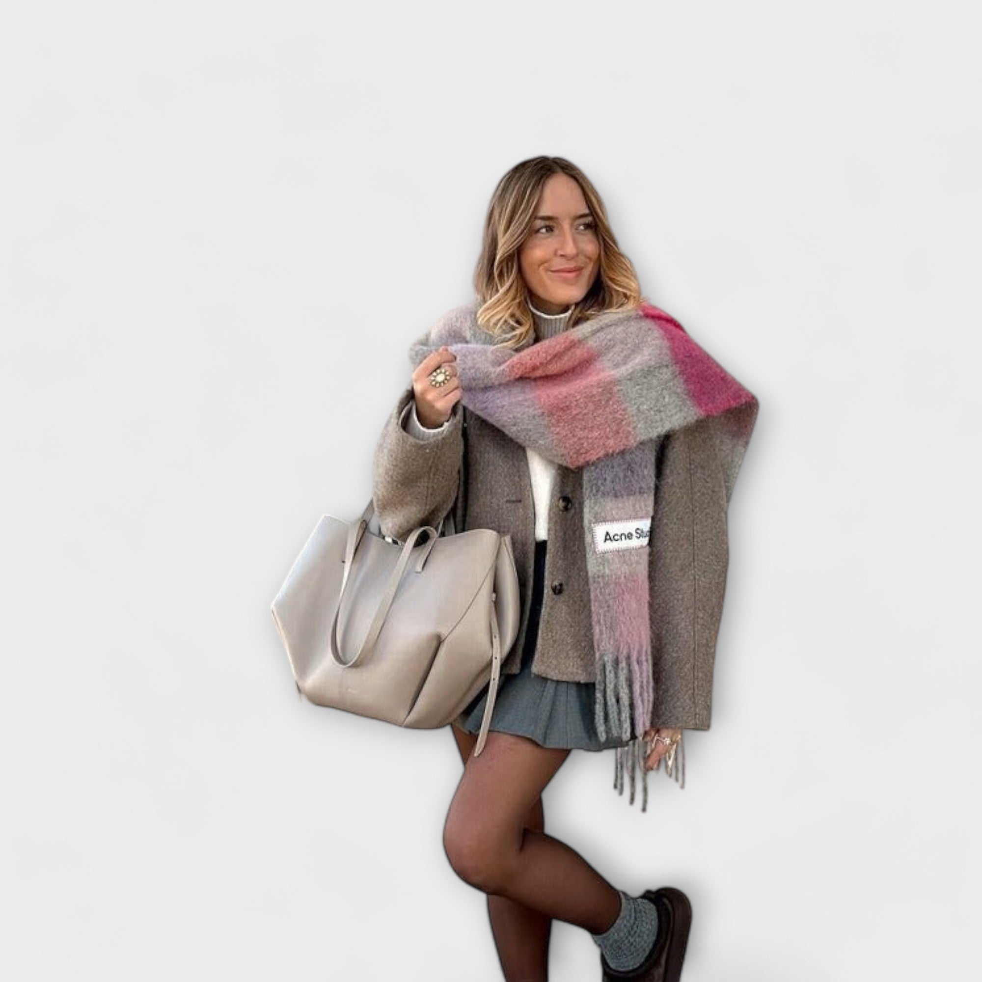 Lyvianne – Vintage Tote Bag