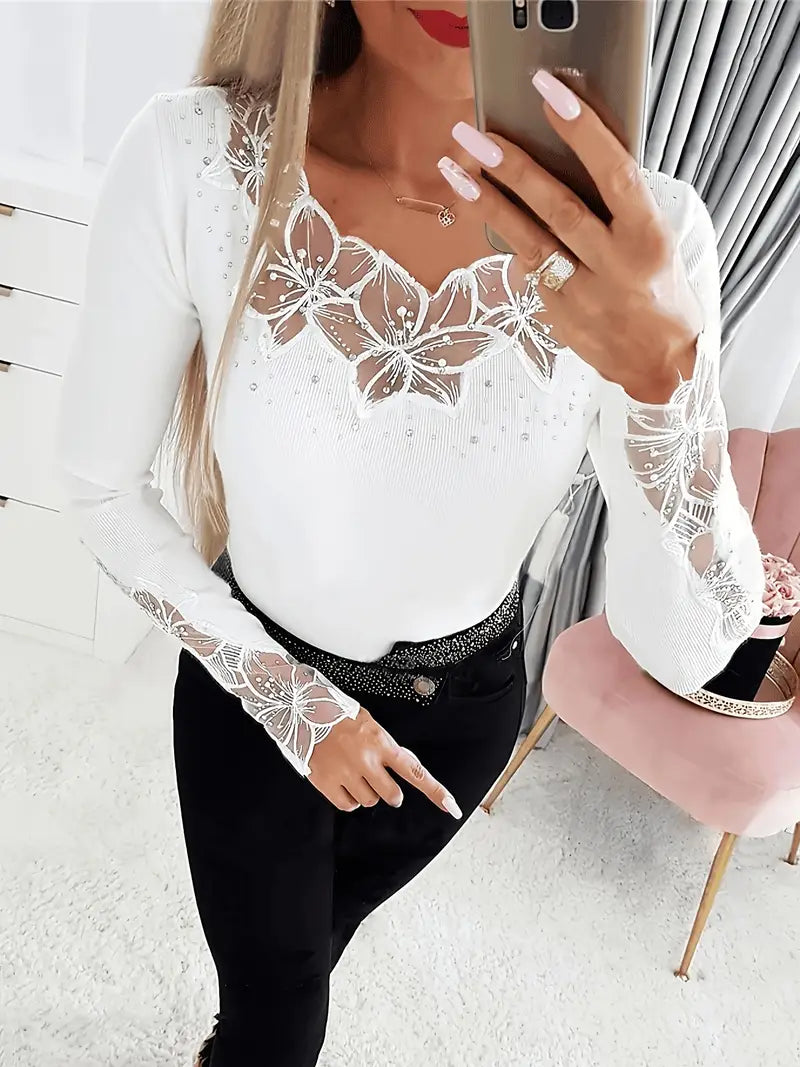 Ingrid | Spetsdekorerad Top i Elegant Svart, Regular Passform