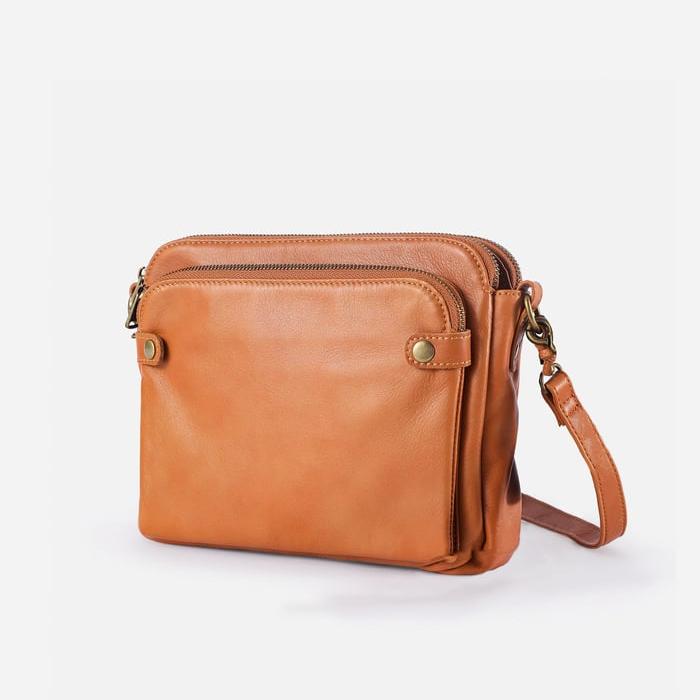 JENNIE | CHIC TRE-LAGERS CROSSBODY VÄSKA