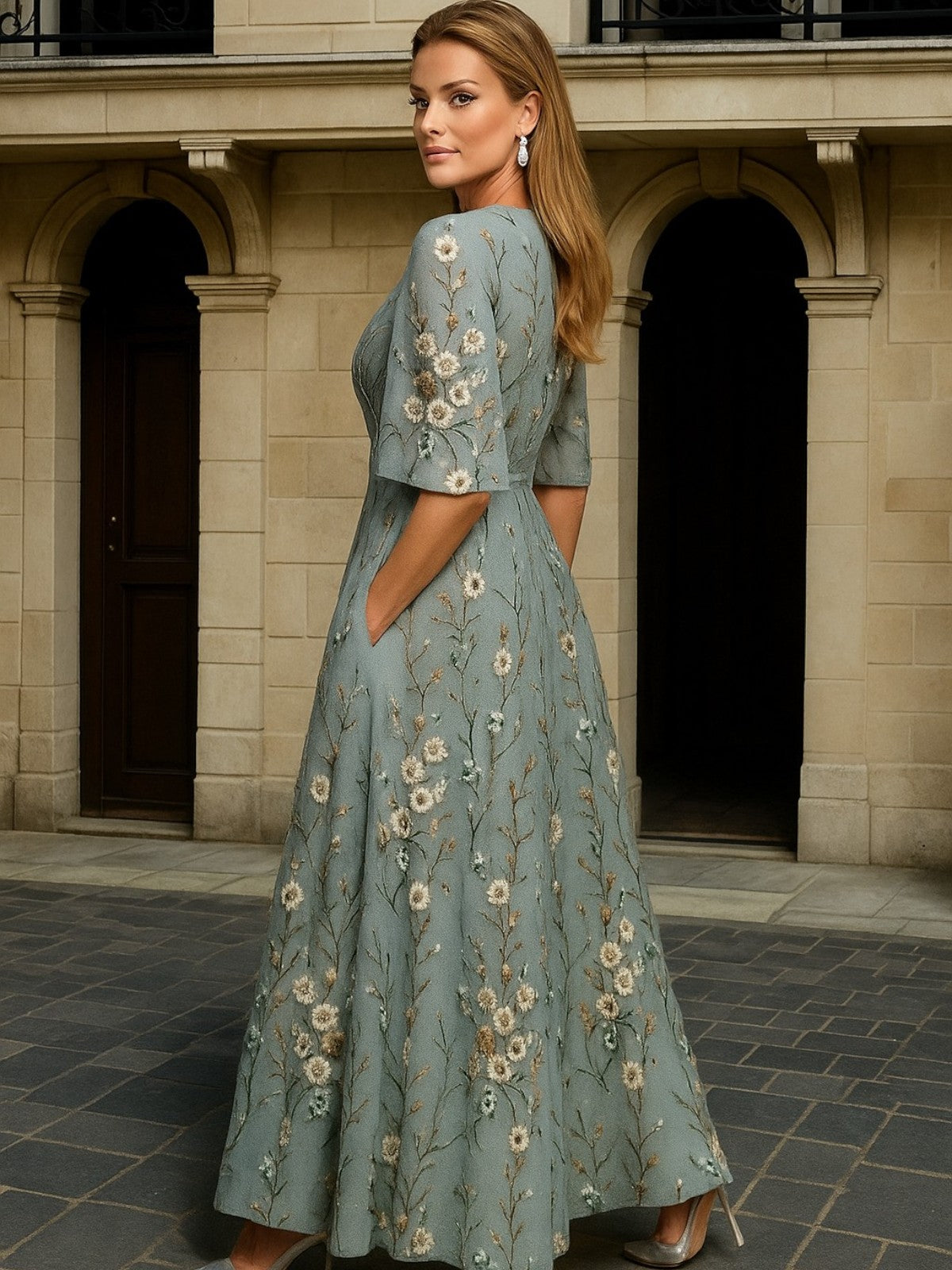 Ingrid | Elegant V-ringad Midjad Boho Klänning i Svart