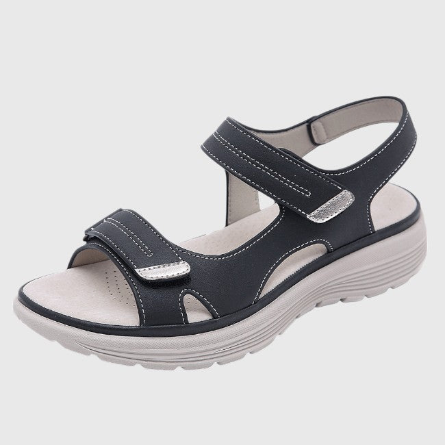 Maja | Ortopediska sommarsandaler i beige läder med justerbar rem
