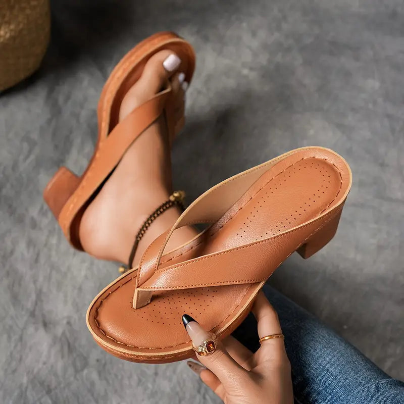 Vera | Avslappnade sandaler i beige läder