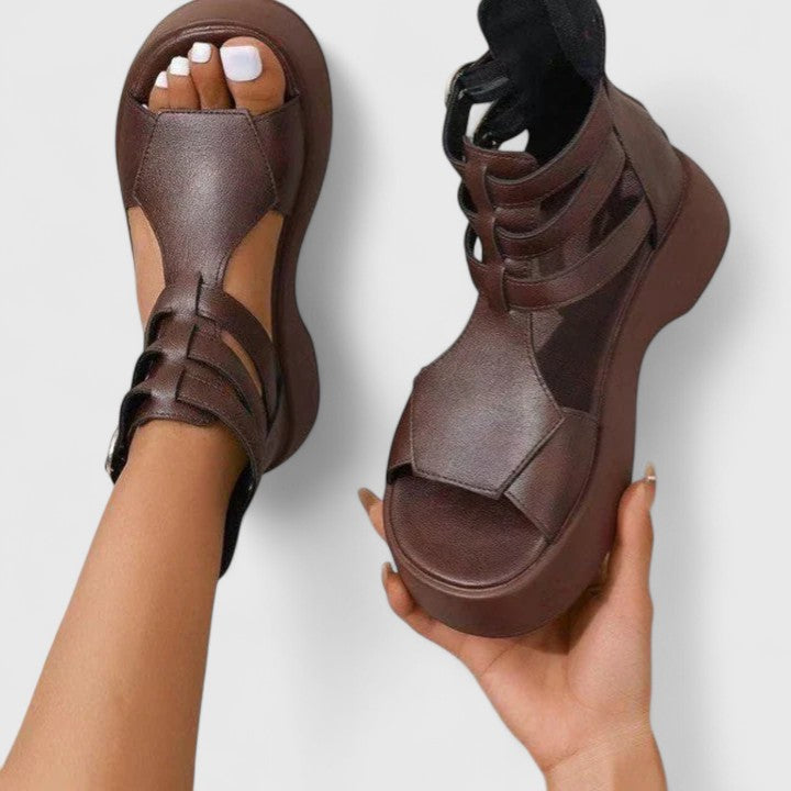 Britta | Ortopediska Sandaler